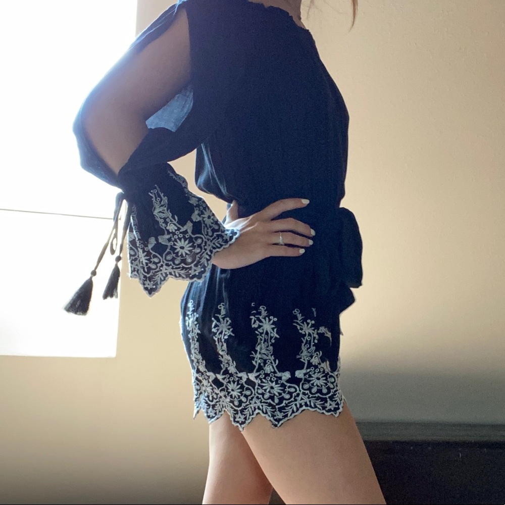 AE Romper - Picture 4 of 5